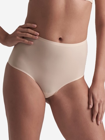 Slip scultant 'Uni Stretch High Brief' Bye Bra en beige : devant