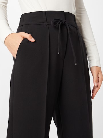 s.Oliver BLACK LABEL Wide leg Pleated Pants in Black