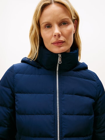 TOMMY HILFIGER Зимно яке в синьо