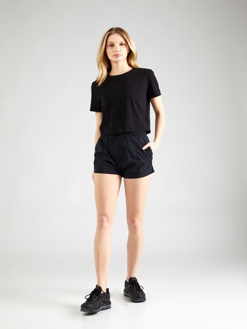 COLUMBIA Regular Sportshorts in Schwarz