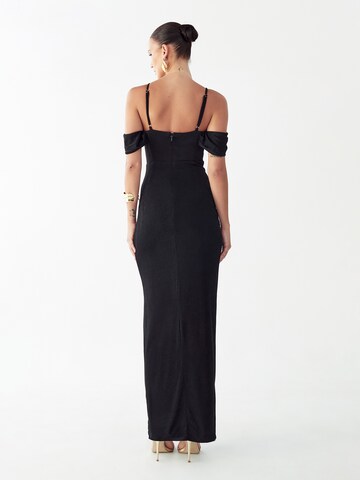 BWLDR Společenské šaty 'AMIE' – černá: zadní strana