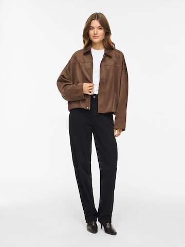 VILA - Chaqueta de entretiempo en marrón
