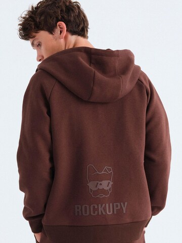 Rockupy Sweatshirt 'Chris' in Brown