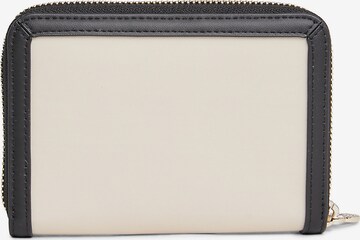 TOMMY HILFIGER Wallet 'Essential' in Beige