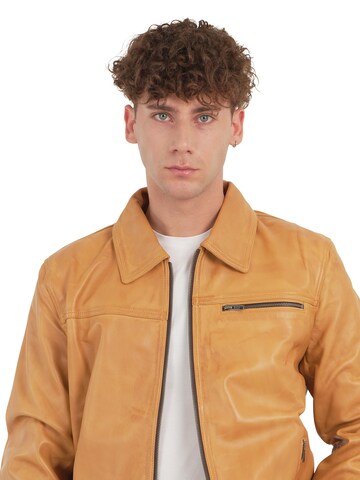 Giacca di mezza stagione 'Clean Line' di Chic and Clicks in oro
