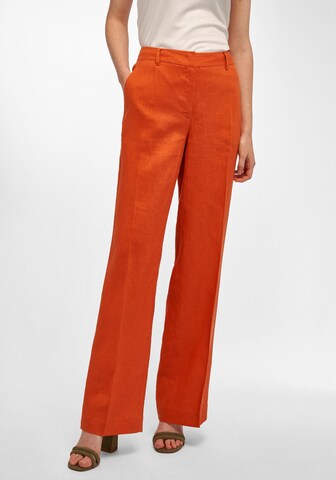 Peter Hahn Boot cut Pleated Pants in Orange: front