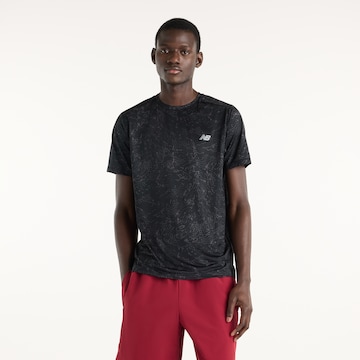 new balance Funktionsshirt in Schwarz: Vorderseite