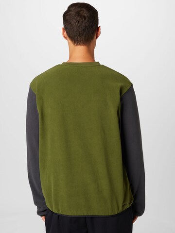 Nike Sportswear - Sweatshirt em verde