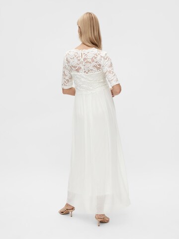 Robe de soirée 'Mivane June' MAMALICIOUS en blanc