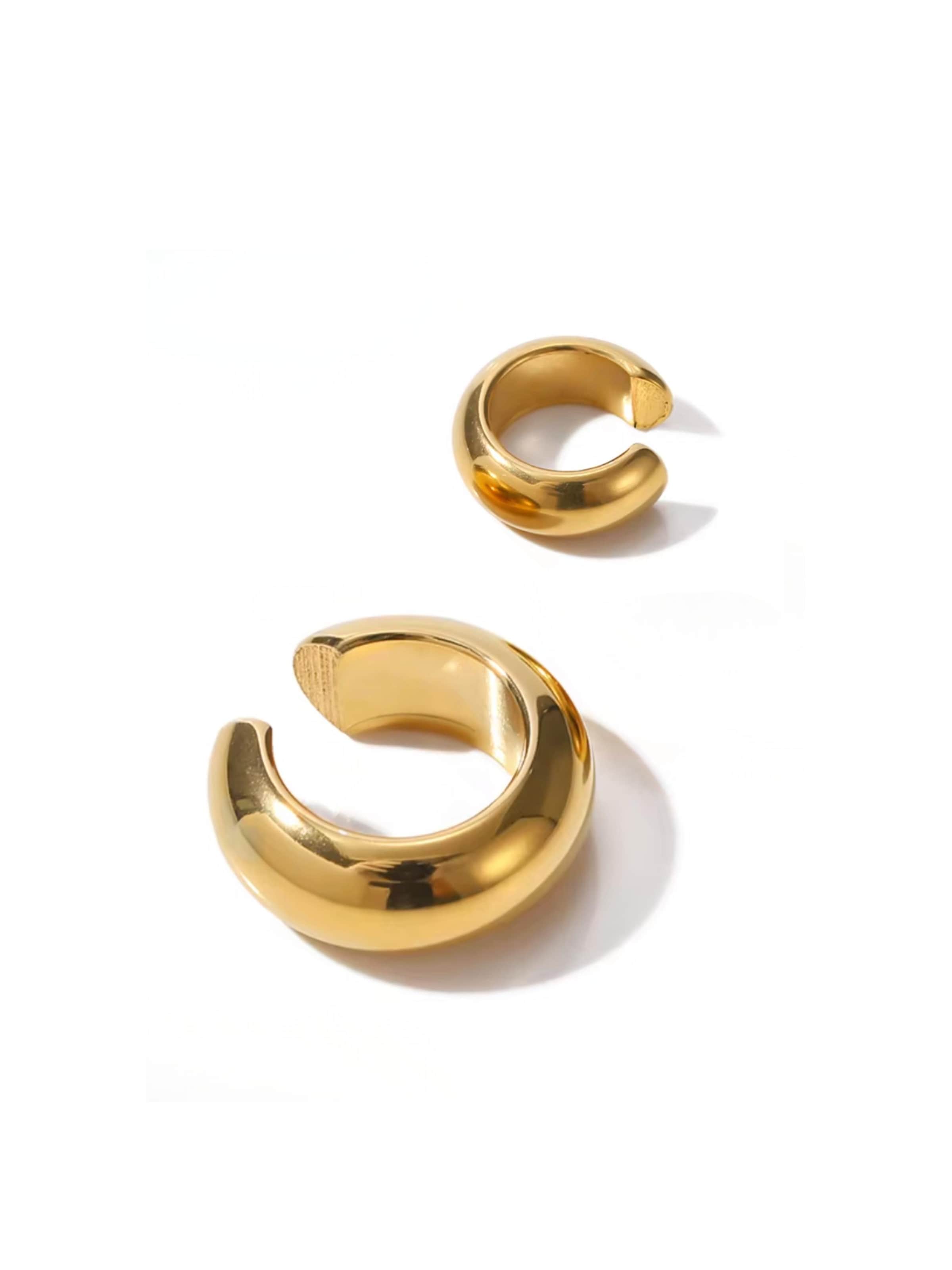 Kamiko Piercings 'Luna Helix Earcuff' in Gold: front