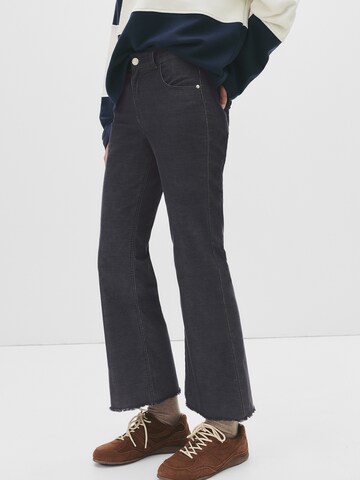 évasé Jean Pull&Bear en bleu : devant
