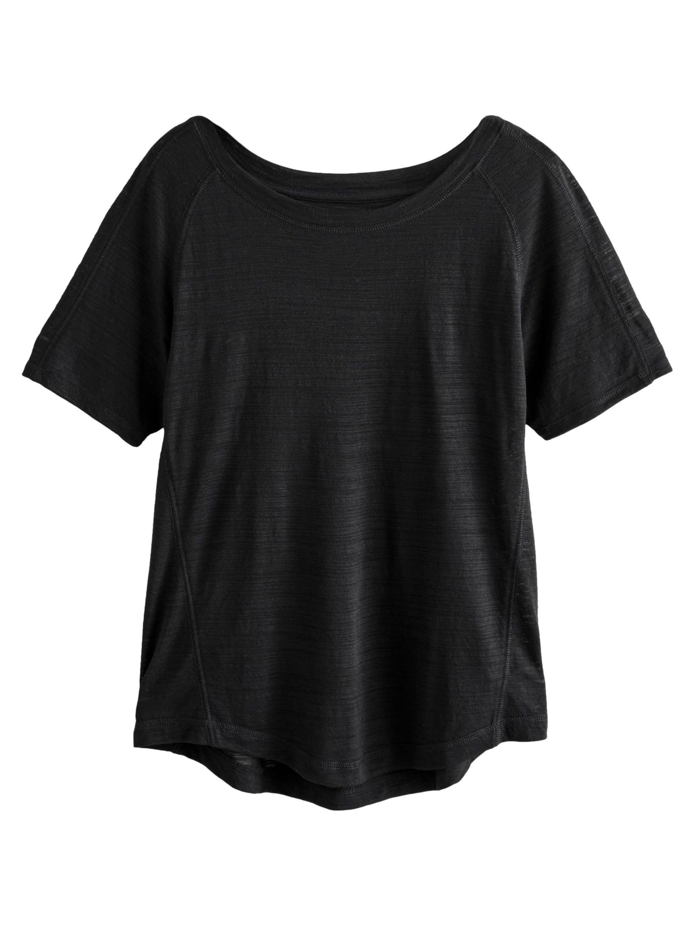 Next Sportshirt in Schwarz: Vorderseite