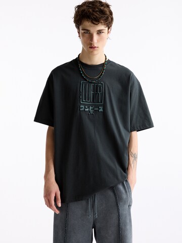 Pull&Bear Shirt in Grey: front