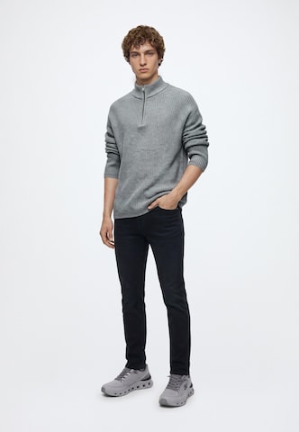 HOLLISTER Sweater in Grey