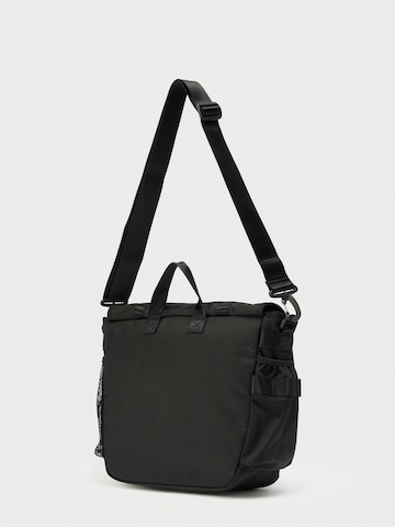 Carhartt WIP Skuldertaske 'Prescott' i sort