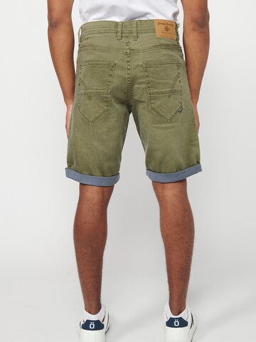 KOROSHI Regular Shorts in Grün