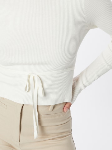 Pull-over Nasty Gal en blanc