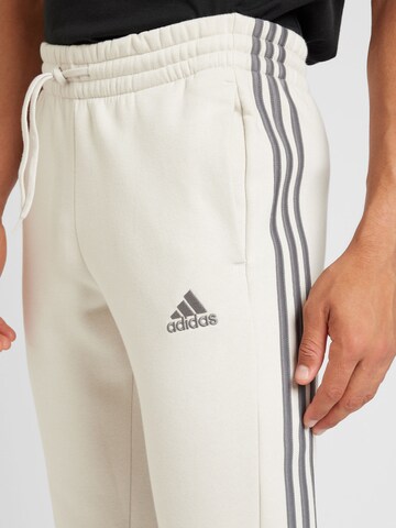 ADIDAS SPORTSWEAR Tapered Broek 'Essentials' in Beige
