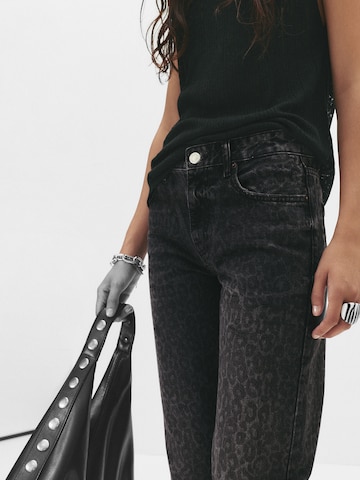 Loosefit Jeans di Pull&Bear in nero