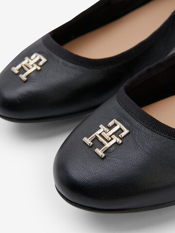 TOMMY HILFIGER Ballet Flats in Black