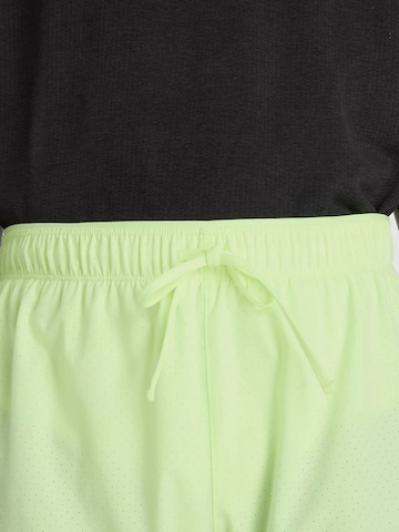Regular Pantalon de sport 'RC 5' new balance en jaune