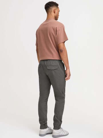 Effilé Pantalon !Solid en gris