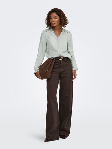 ONLY - Blusa 'ONLGEZA' en azul: frente