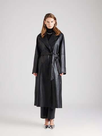 Riani Between-seasons coat in Black: front