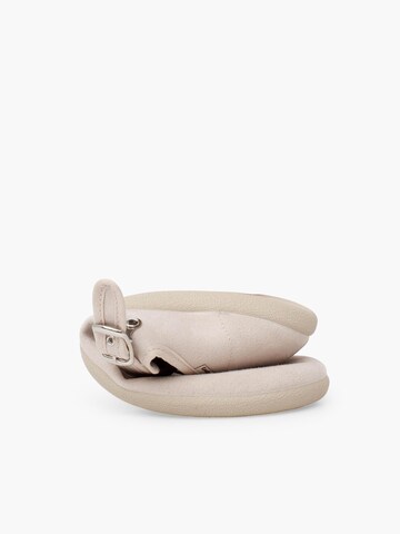 Pisamonas - Bailarina en beige