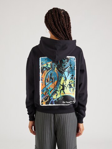 On Vacation Club Sweatshirt in Black: front