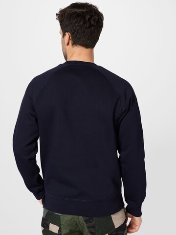 Carhartt WIP Sweatshirt 'Chase' in Blauw