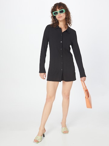 Monki - Vestido em preto