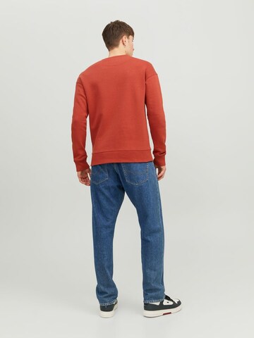 JACK & JONES - Sweatshirt 'Star' em vermelho