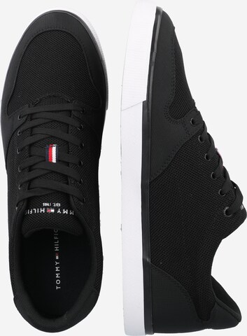 Sneaker low de la TOMMY HILFIGER pe negru