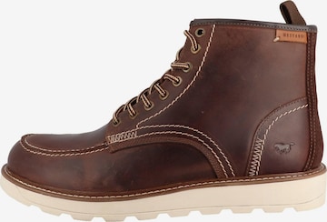 Bocanci cu șireturi 'Egidio' de la MUSTANG pe maro: față