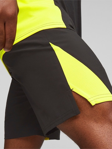 regular Pantaloni sportivi di PUMA in nero