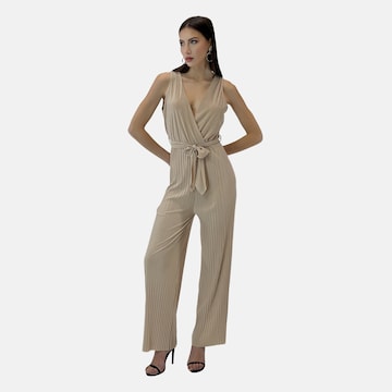 Elara Jumpsuit in Bruin: voorkant