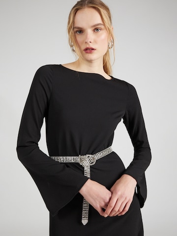 Rochie de la Monki pe negru