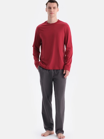 Pyjama long Dagi en rouge