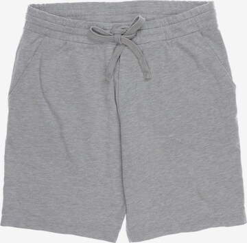 Juvia Shorts in 33 in Grey: front