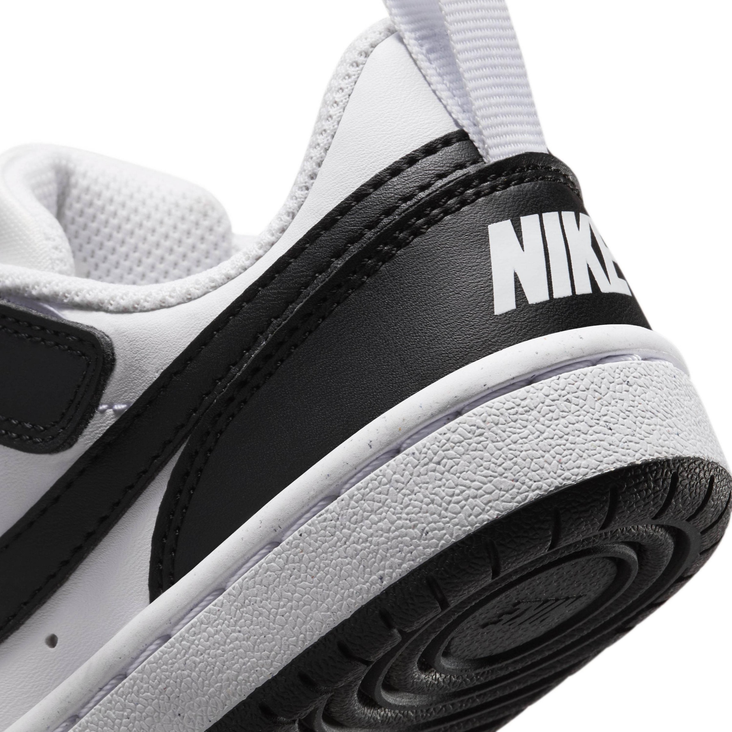 Nike Sportswear Sneakers in Black