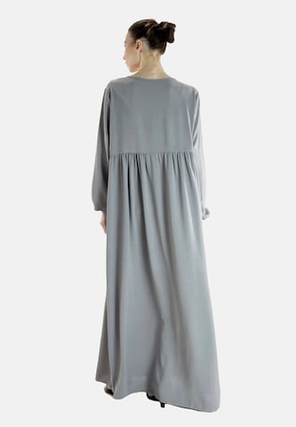 Elara Kjole i grå