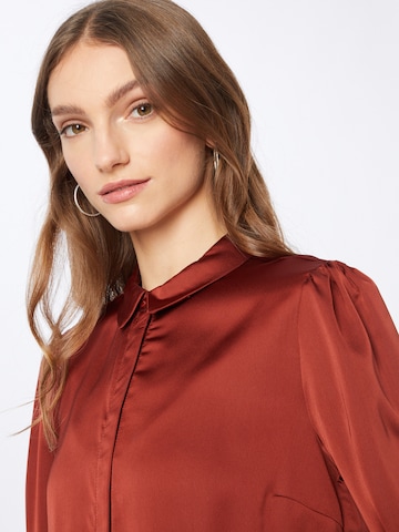 Camicia da donna 'ELLETTE' di VILA in rosso