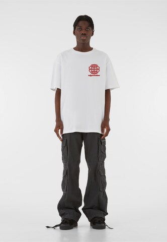 Maglietta 'Global Flame' di MJ Gonzales in bianco