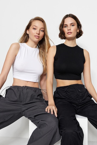 Trendyol Top in Black
