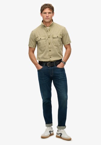 Coupe regular Chemise 'Military' Superdry en beige