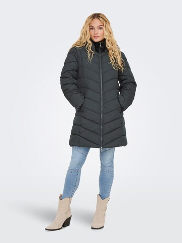 Manteau d’hiver 'ONLLUNA' ONLY en gris