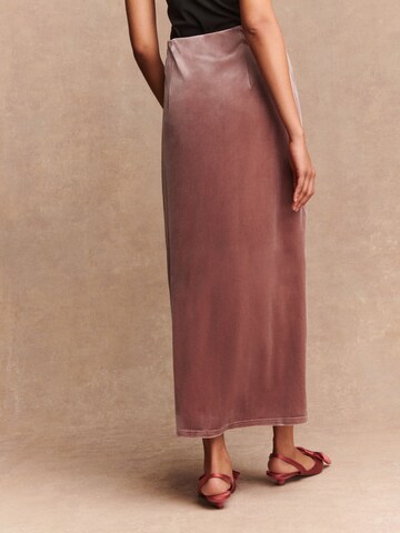 Next - Falda en rosa