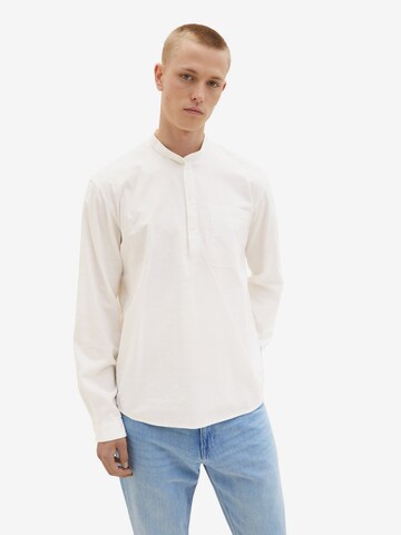 TOM TAILOR DENIM Comfort fit Koszula w kolorze biały: przód