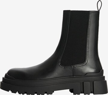 Bershka Chelsea boots in Black